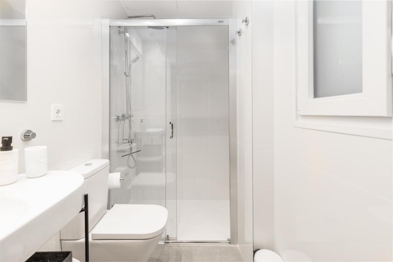 Santa Marina Apartamentuak Zarautz Luaran gambar